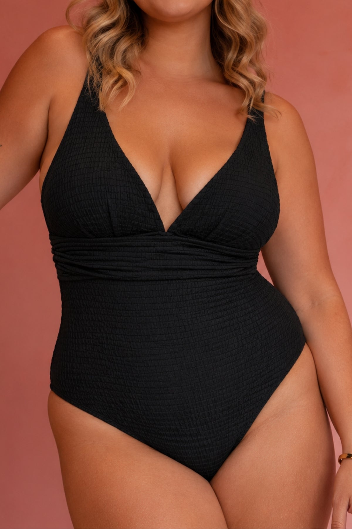 Gwen One Piece - Black Runch
