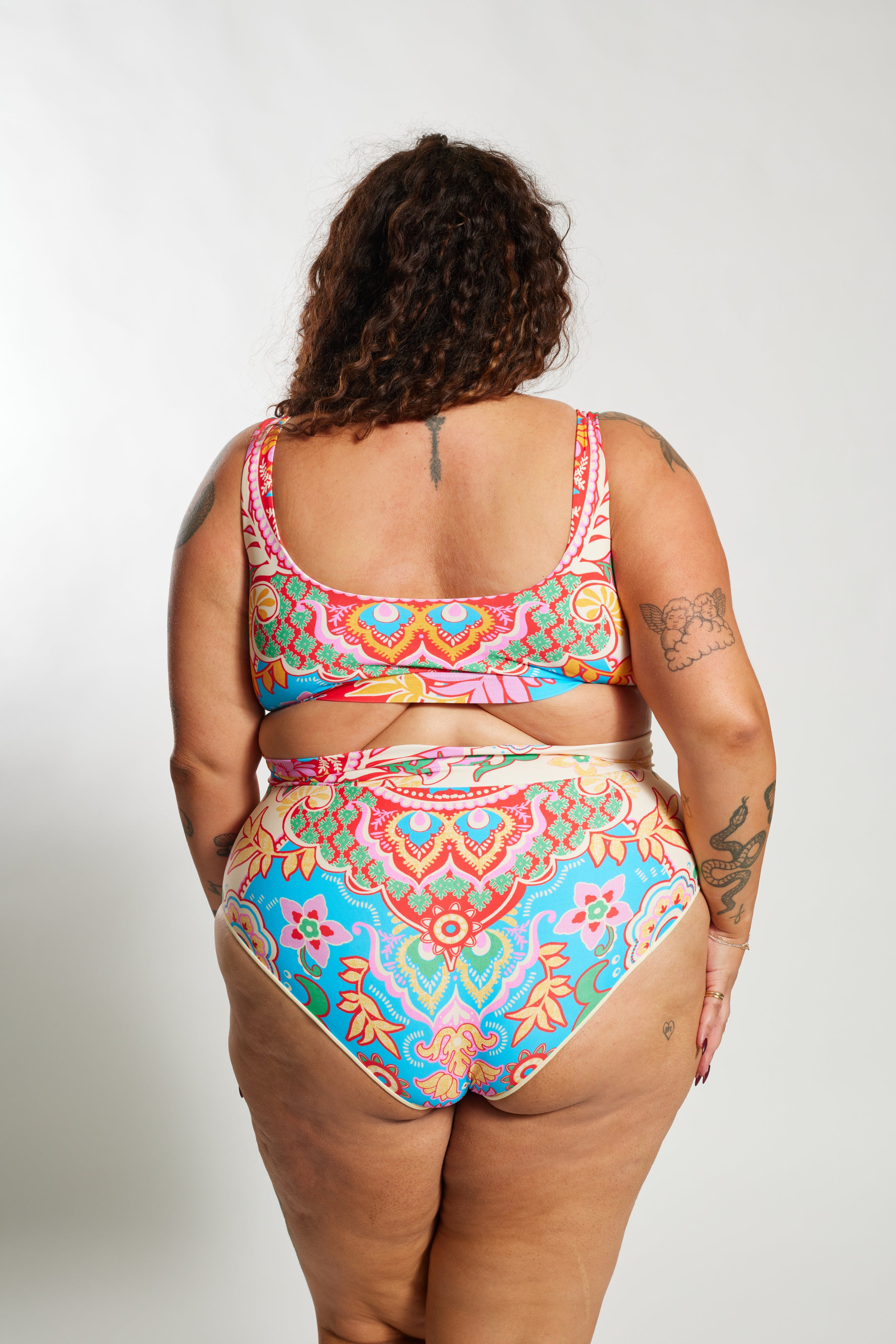 Gia Bikini Top Curve - Infamous Carnival